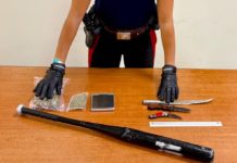Sequestrati 3 coltelli e 200 grammi di droga, i controlli carabinieri