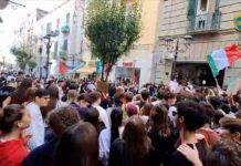 Torre del Greco: la protesta degli studenti contro il caro vita