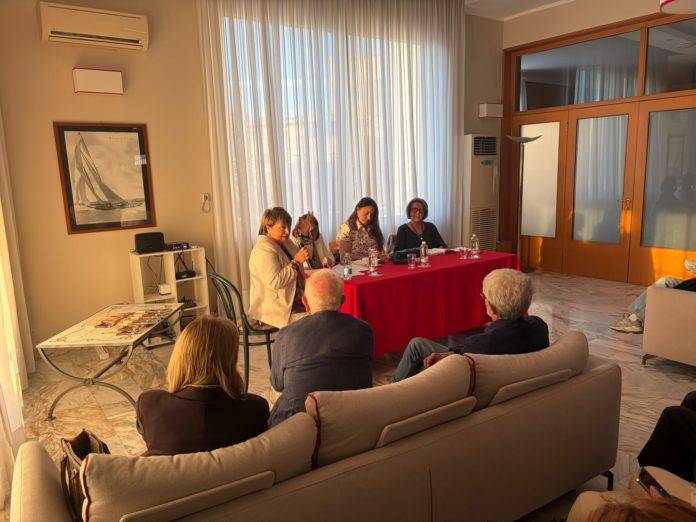 presentazione libro circolo nautico torre del greco 2